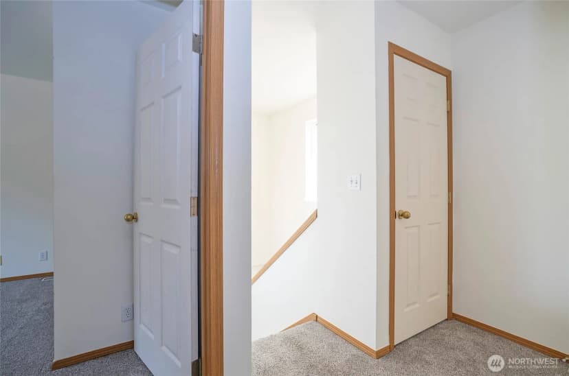 Property photo for 2148 Se 8th Drive, Renton photo 18