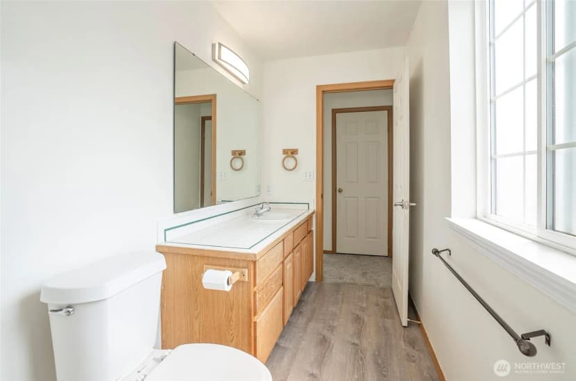 Property photo for 2148 Se 8th Drive, Renton photo 17