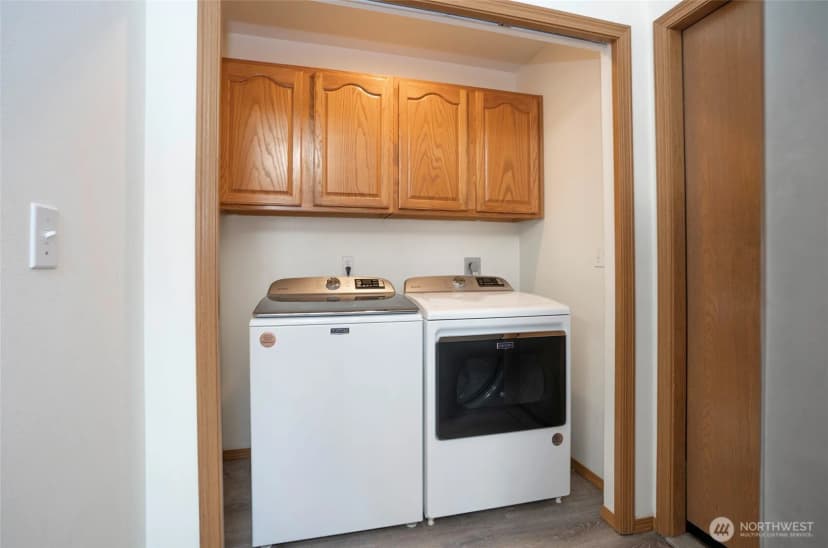 Property photo for 2148 Se 8th Drive, Renton photo 23