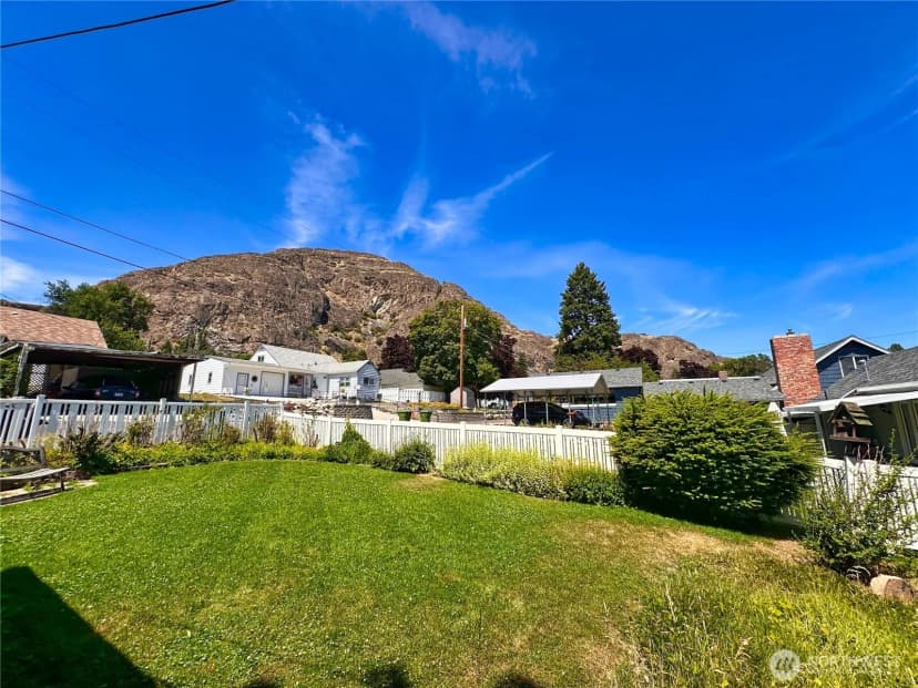 Property photo for 304 Columbia Avenue, Coulee Dam photo 6