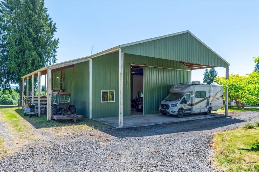 Property photo for 231 Robertson Road, Longview photo 30