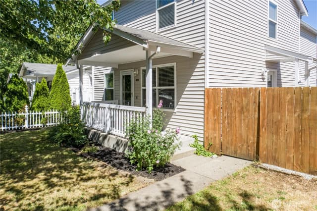 Property photo for 4828 42nd Lane Se, Lacey photo 2