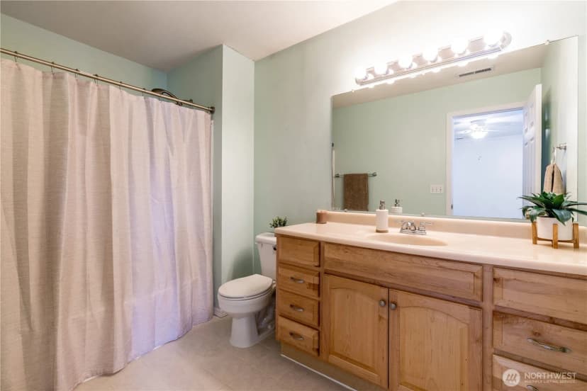 Property photo for 4828 42nd Lane Se, Lacey photo 18