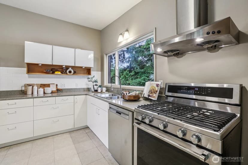 Property photo for 16434 Se 9th Street, Bellevue photo 10