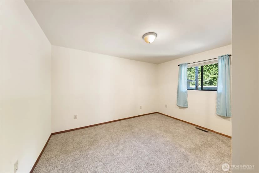 Property photo for 7541 Holiday Boulevard, Anacortes photo 18