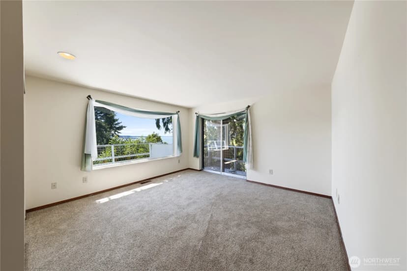 Property photo for 7541 Holiday Boulevard, Anacortes photo 15