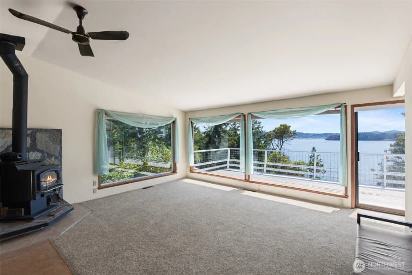 Property photo for 7541 Holiday Boulevard, Anacortes photo 8