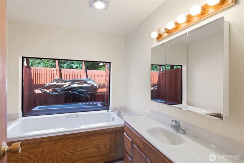 Property photo for 7541 Holiday Boulevard, Anacortes photo 19
