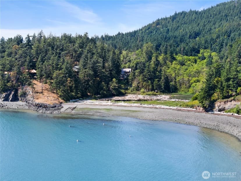 Property photo for 7541 Holiday Boulevard, Anacortes photo 4