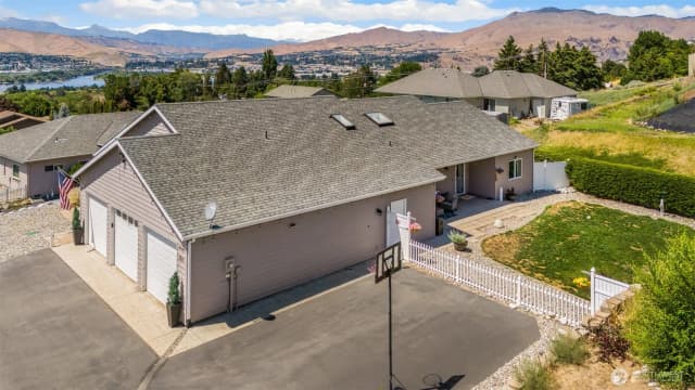 Property photo for 2615 N Baker Avenue, East Wenatchee
