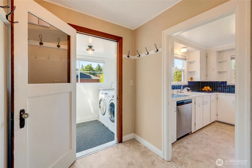 Property photo for 4725 Glenwood Avenue, Everett photo 12