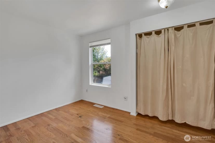 Property photo for 34716 4th Place S, Federal Way photo 15