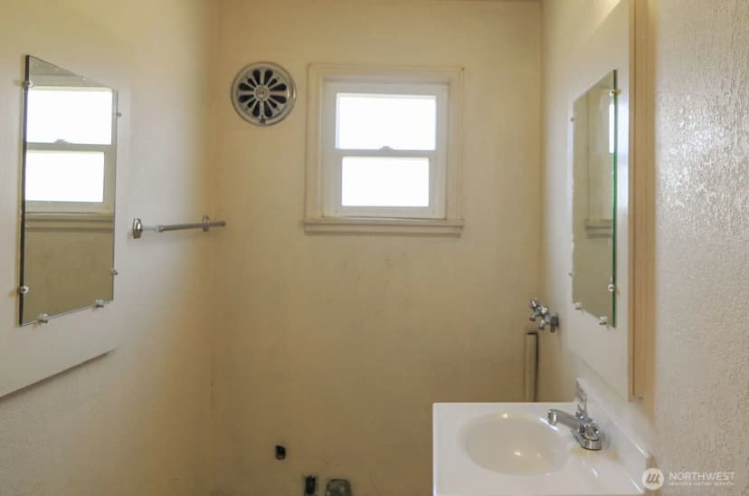 Property photo for 1242 Cherry Street, Wenatchee photo 14