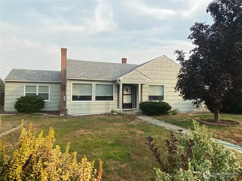 Property photo for 1242 Cherry Street, Wenatchee