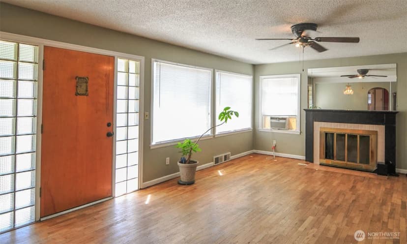 Property photo for 1242 Cherry Street, Wenatchee photo 3