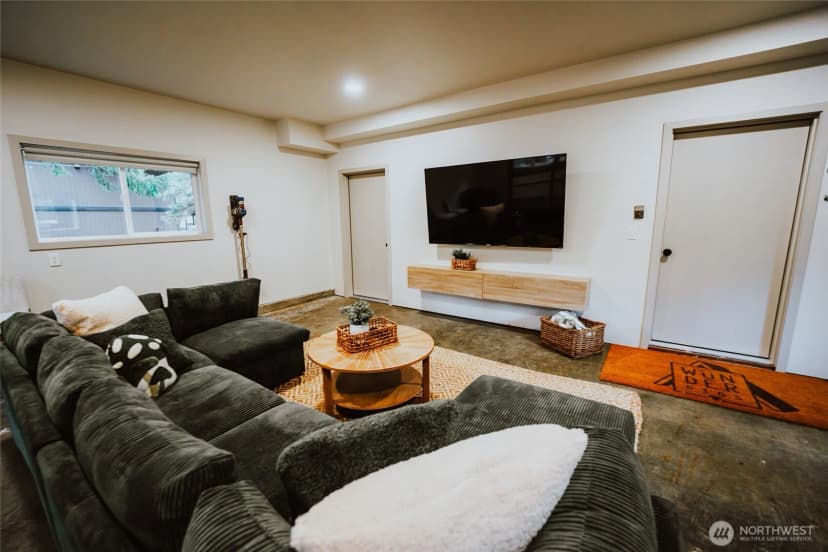 Property photo for 50 Driftwood Drive, Ronald photo 24