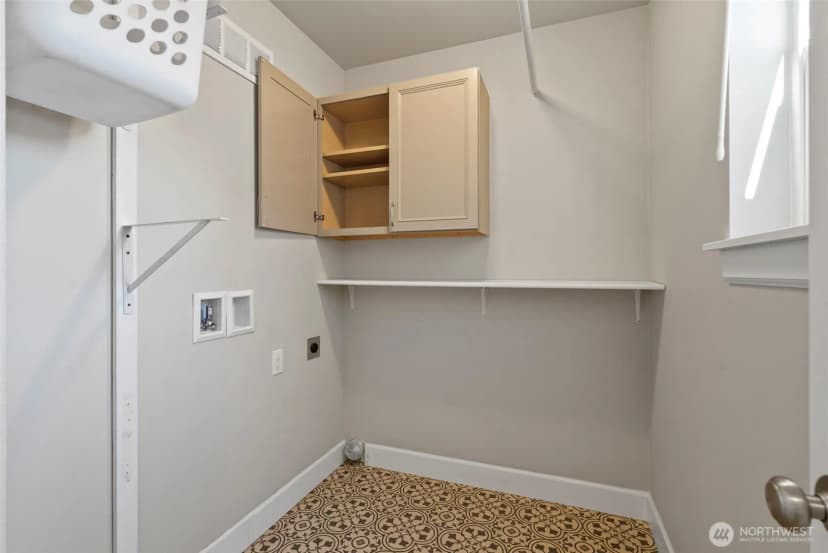 Property photo for 909 Burton Ray Street Ne, Olympia photo 26