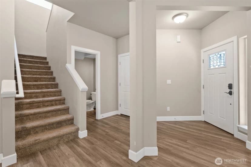 Property photo for 909 Burton Ray Street Ne, Olympia photo 4