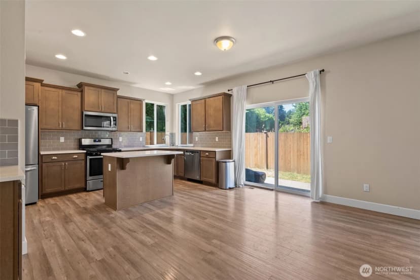 Property photo for 909 Burton Ray Street Ne, Olympia photo 11