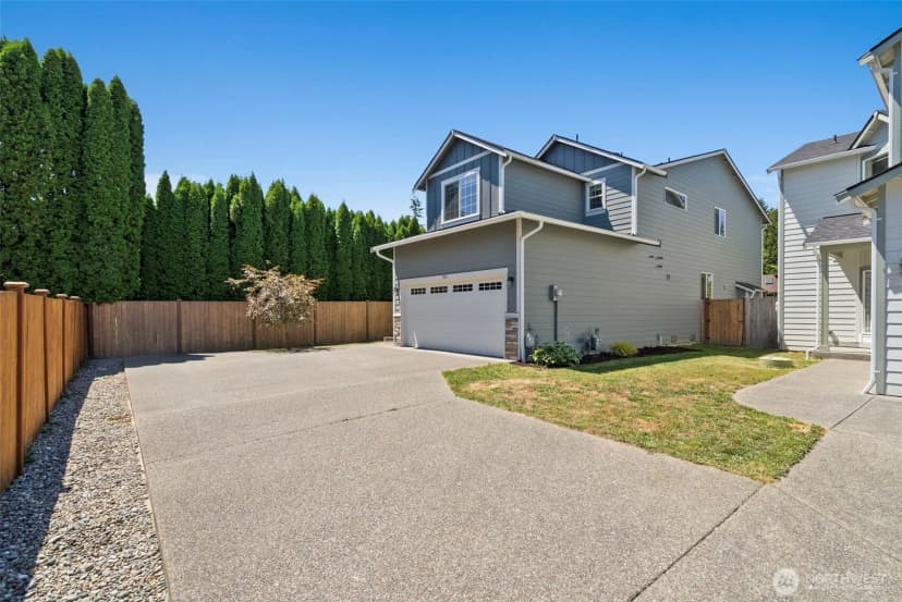 Property photo for 909 Burton Ray Street Ne, Olympia photo 2