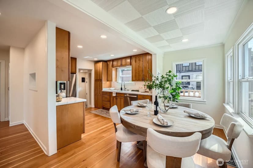 Property photo for 260 E Sunset Way, Issaquah photo 10
