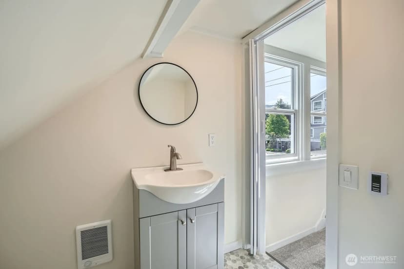 Property photo for 260 E Sunset Way, Issaquah photo 27