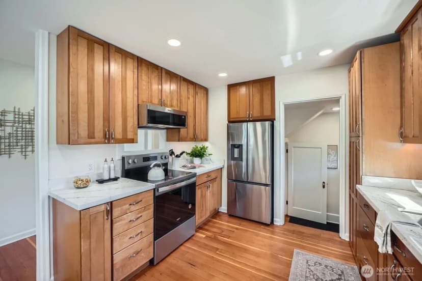 Property photo for 260 E Sunset Way, Issaquah photo 13