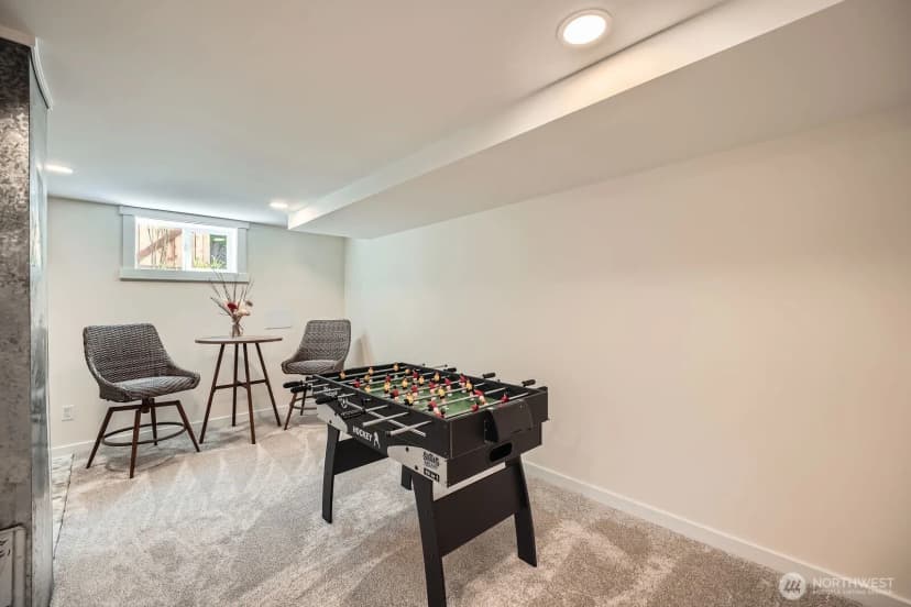 Property photo for 260 E Sunset Way, Issaquah photo 24