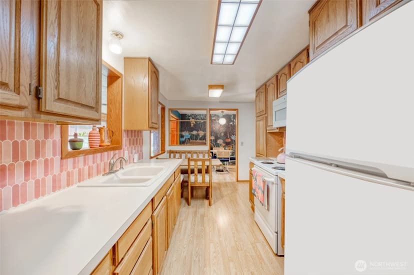 Property photo for 9116 121st Street Sw, Lakewood photo 6