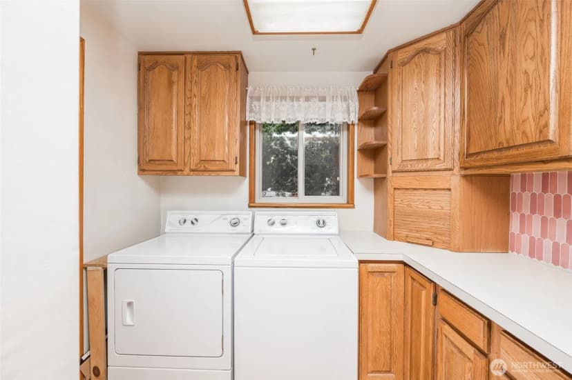 Property photo for 9116 121st Street Sw, Lakewood photo 8