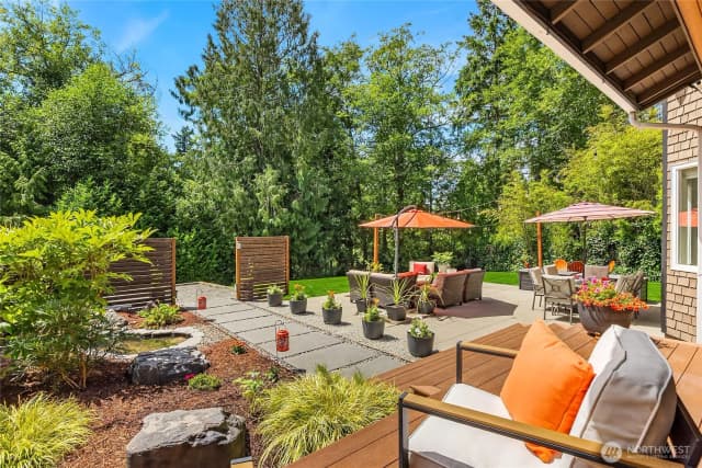Property photo for 12168 Viewcrest Place Ne, Bainbridge Island photo 3