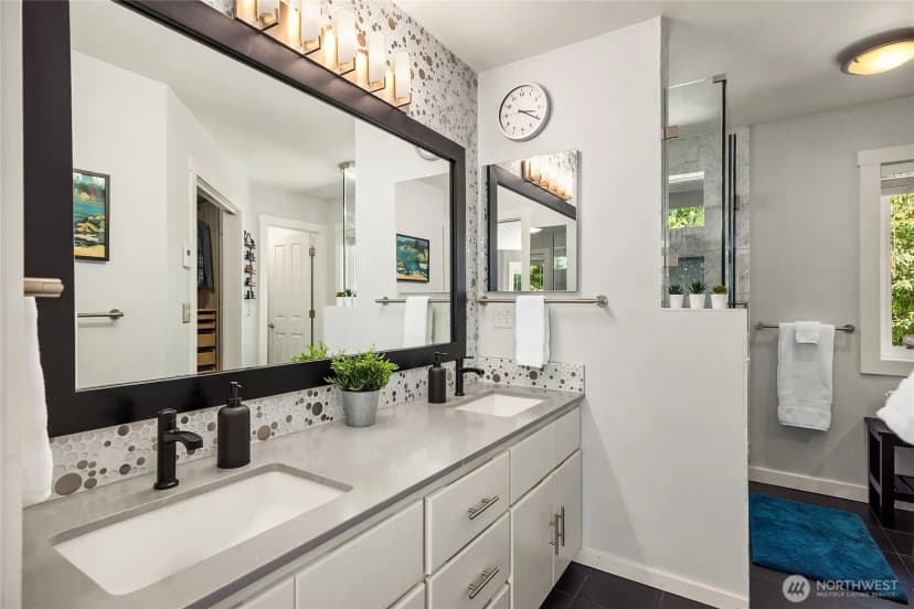 Property photo for 12168 Viewcrest Place Ne, Bainbridge Island photo 27
