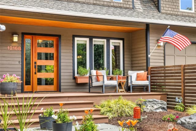 Property photo for 12168 Viewcrest Place Ne, Bainbridge Island photo 2