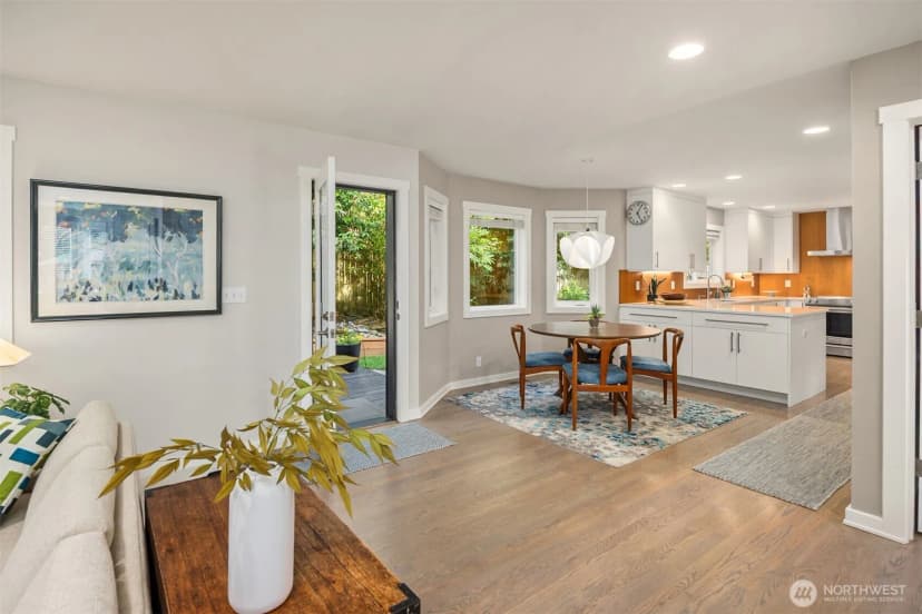 Property photo for 12168 Viewcrest Place Ne, Bainbridge Island photo 12