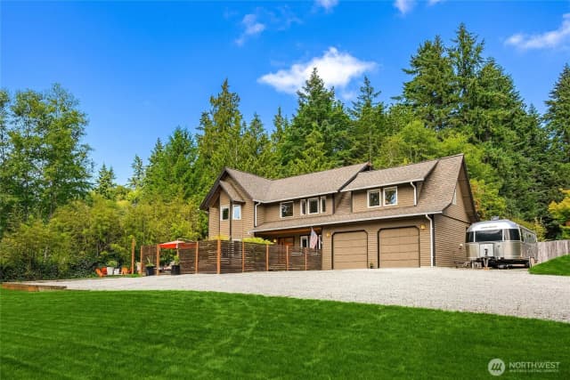 Property photo for 12168 Viewcrest Place Ne, Bainbridge Island photo 4