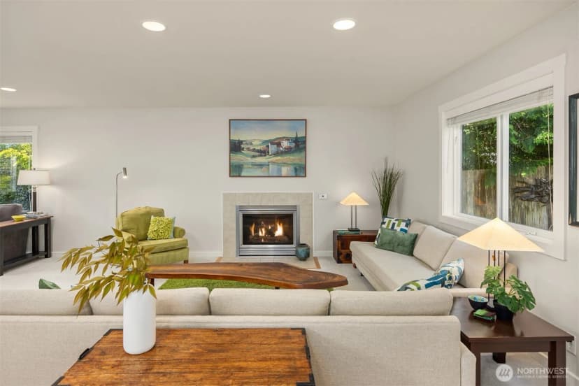 Property photo for 12168 Viewcrest Place Ne, Bainbridge Island photo 9