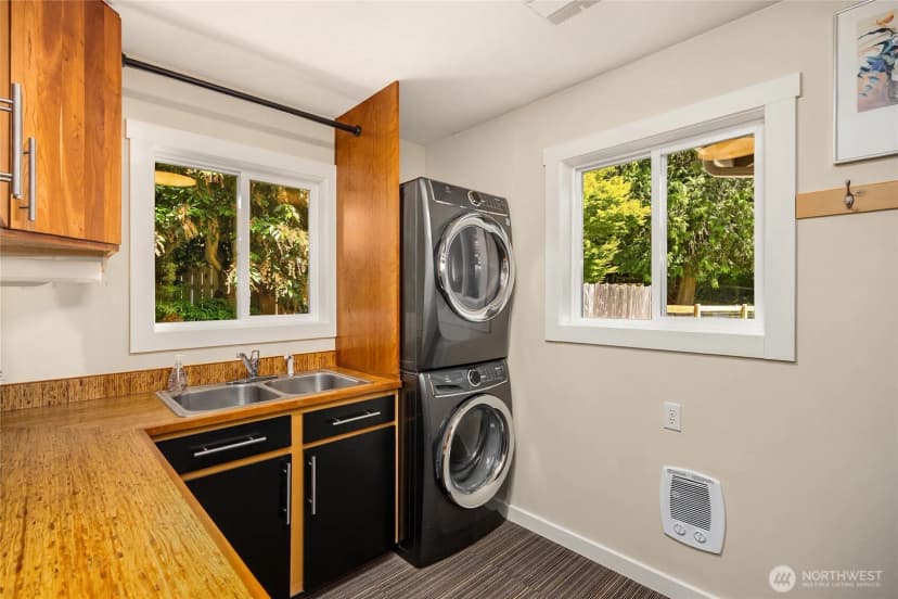 Property photo for 12168 Viewcrest Place Ne, Bainbridge Island photo 18