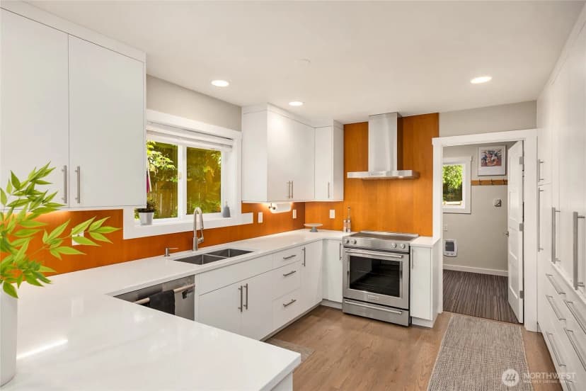 Property photo for 12168 Viewcrest Place Ne, Bainbridge Island photo 15