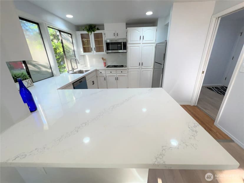 Property photo for 1711 159th Pl Ne #29, Bellevue photo 7