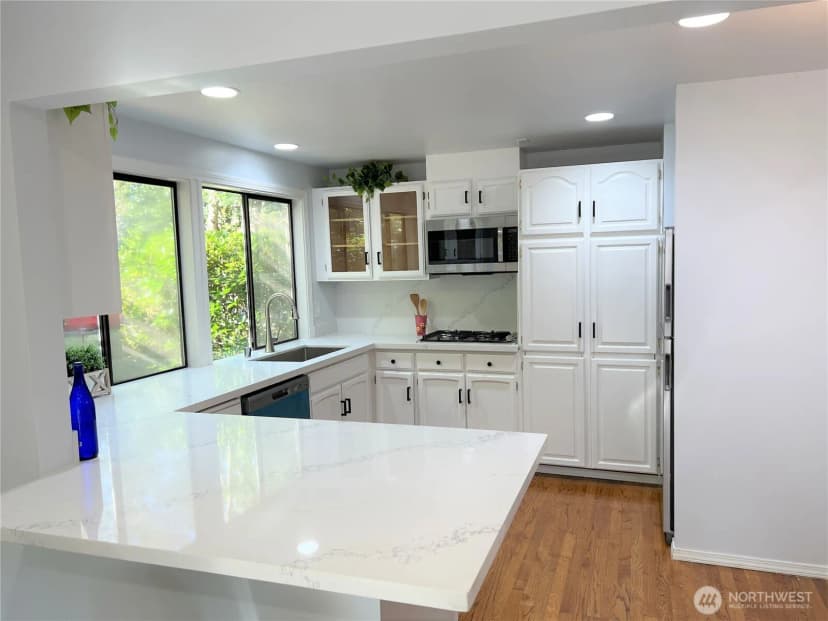 Property photo for 1711 159th Pl Ne #29, Bellevue photo 8