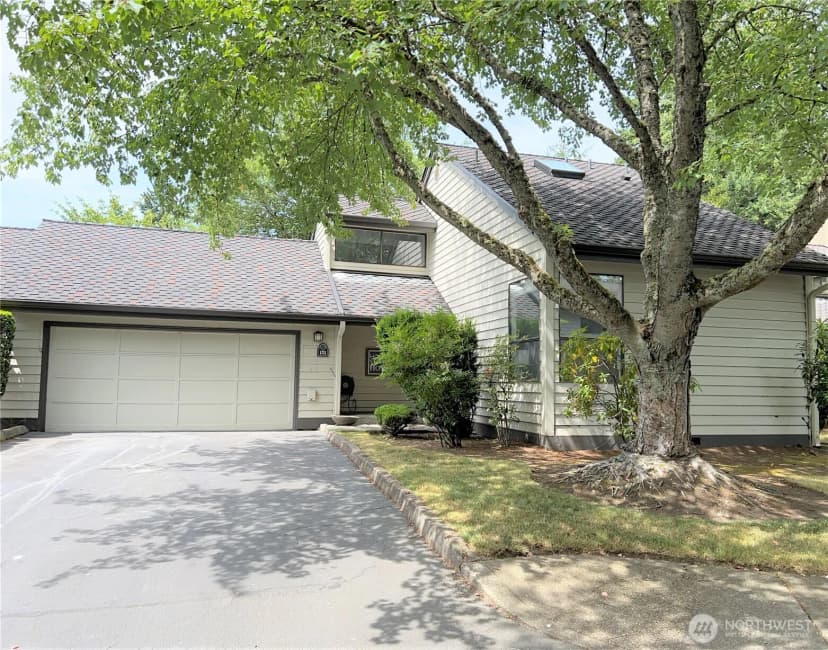 Property photo for 1711 159th Pl Ne #29, Bellevue photo 2
