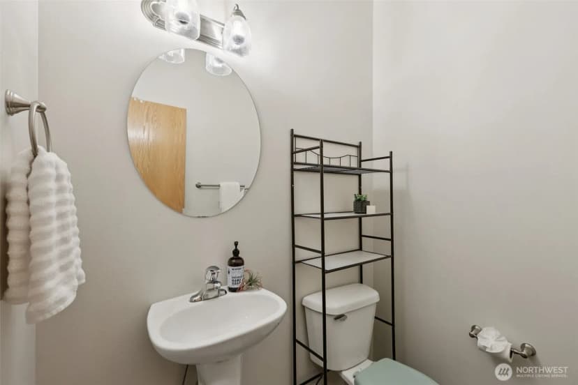 Property photo for 49 Cascade Lane, Bellingham photo 18