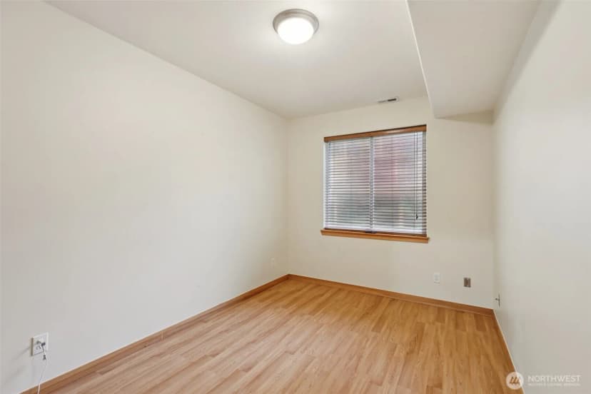 Property photo for 49 Cascade Lane, Bellingham photo 28