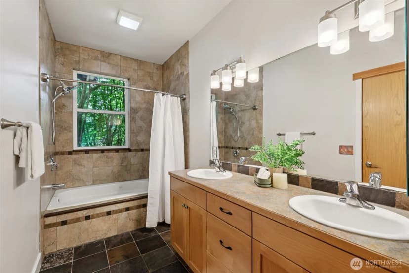 Property photo for 49 Cascade Lane, Bellingham photo 21