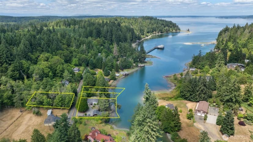 Property photo for 16617 Delano Road Sw, Lakebay photo 2