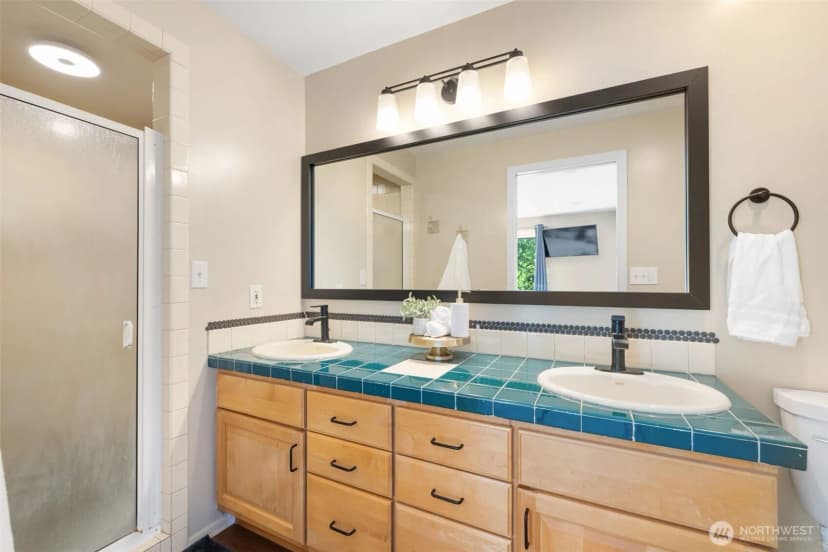 Property photo for 16617 Delano Road Sw, Lakebay photo 17