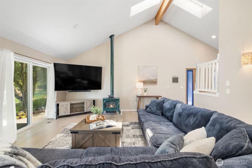 Property photo for 16617 Delano Road Sw, Lakebay photo 14