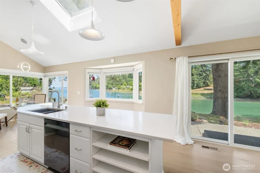 Property photo for 16617 Delano Road Sw, Lakebay photo 11