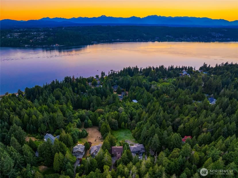 Property photo for 3969 Palomino Drive Ne, Bainbridge Island photo 12