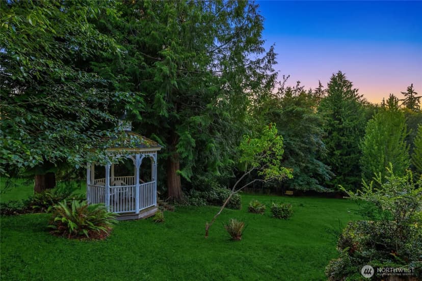 Property photo for 3969 Palomino Drive Ne, Bainbridge Island photo 5